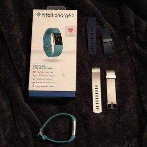 Fitbit CHARGE 2 w/ box & extra bands